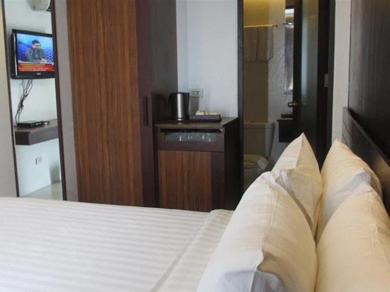 Cityscape Hotel Mandaue City Exterior foto